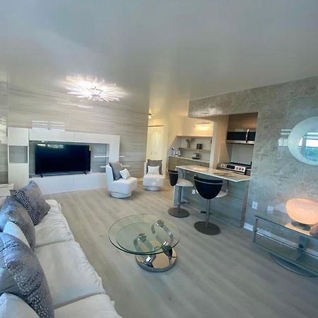 Panoramic Luxurious Waterfront One Bedroom Apartment With Miami Skyline View Free Parking 5Min Drive To Miami Beach Luaran gambar