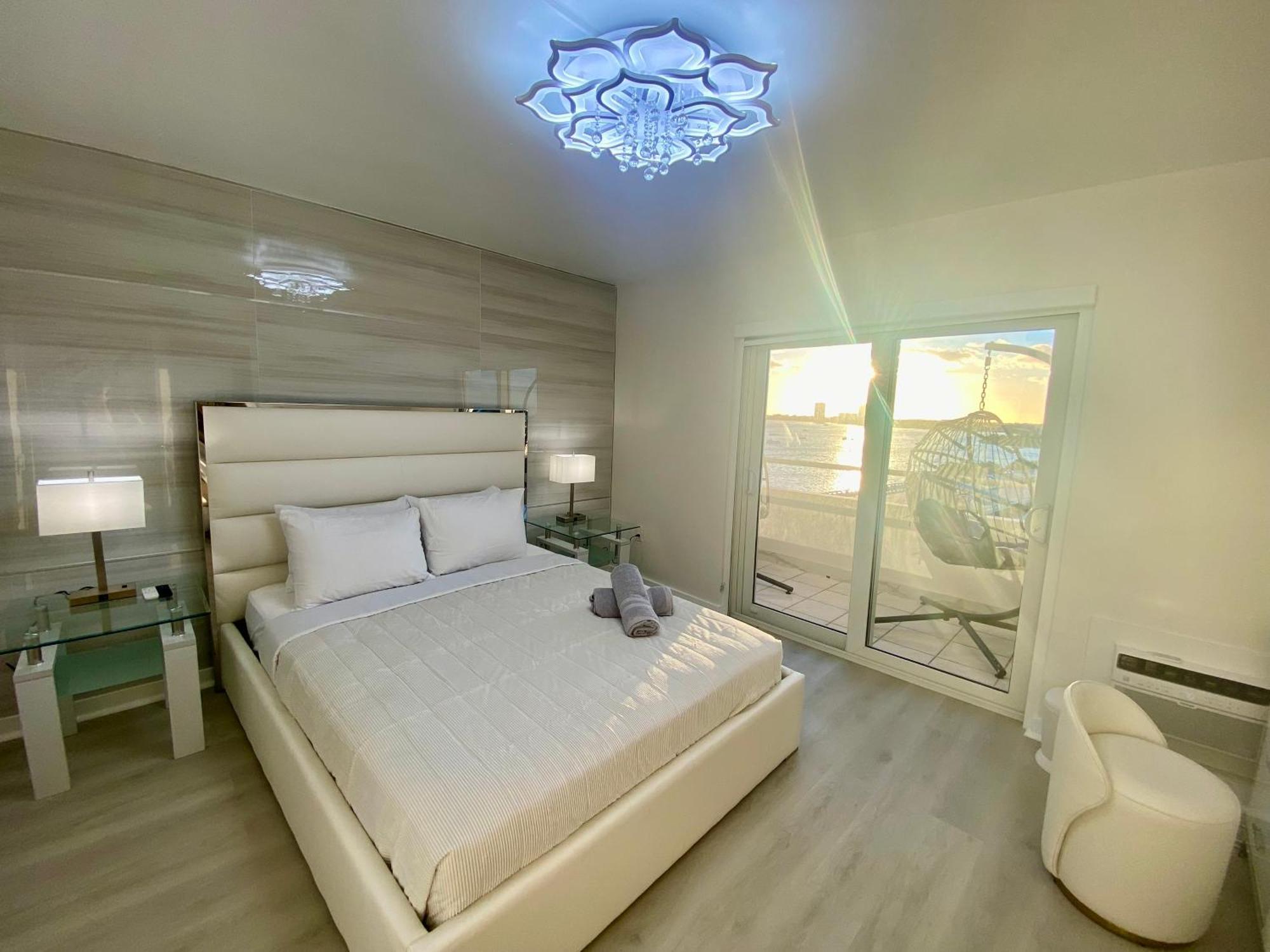Panoramic Luxurious Waterfront One Bedroom Apartment With Miami Skyline View Free Parking 5Min Drive To Miami Beach Luaran gambar