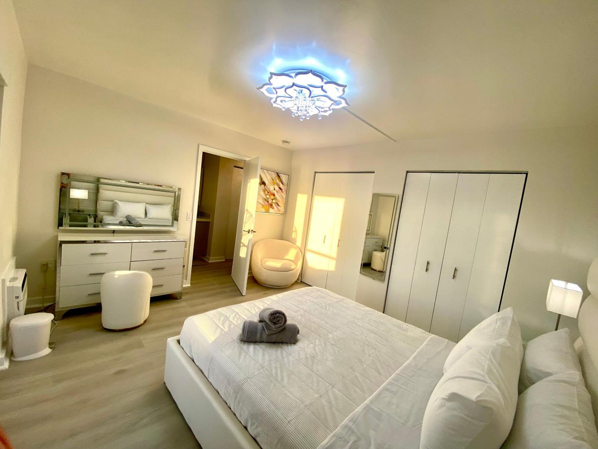 Panoramic Luxurious Waterfront One Bedroom Apartment With Miami Skyline View Free Parking 5Min Drive To Miami Beach Luaran gambar